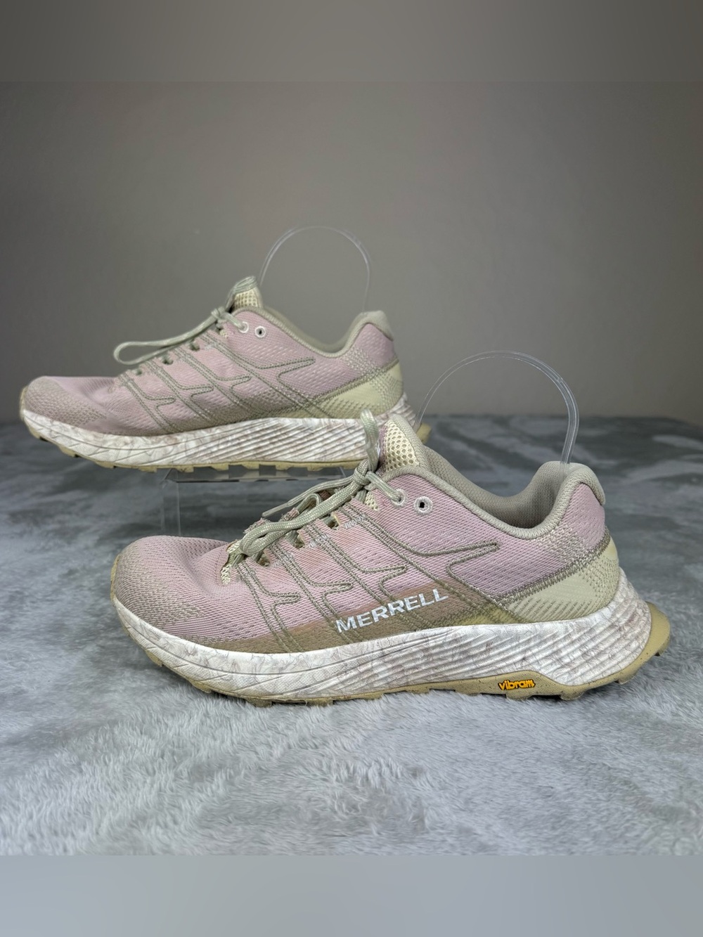 Merrell Womens Moab Flight Trail Running Shoe Rose Size 8.5